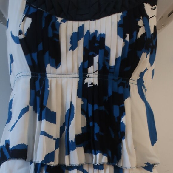 Womens Tory Burch 100% Silk Blue, Black, White Design Pleat Front Tank Blouse 4 - Picture 3 of 7